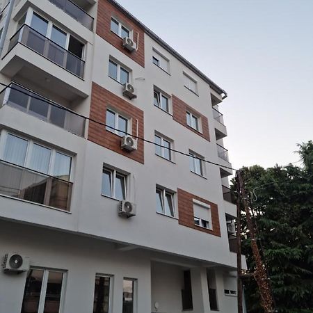Lester Apartments Szkopje Kültér fotó